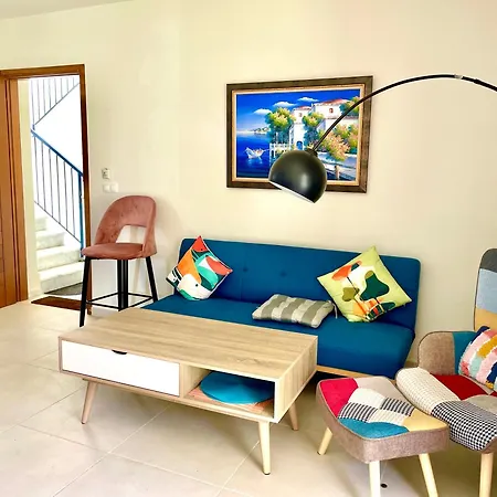 R&r Sea-view Apartment *